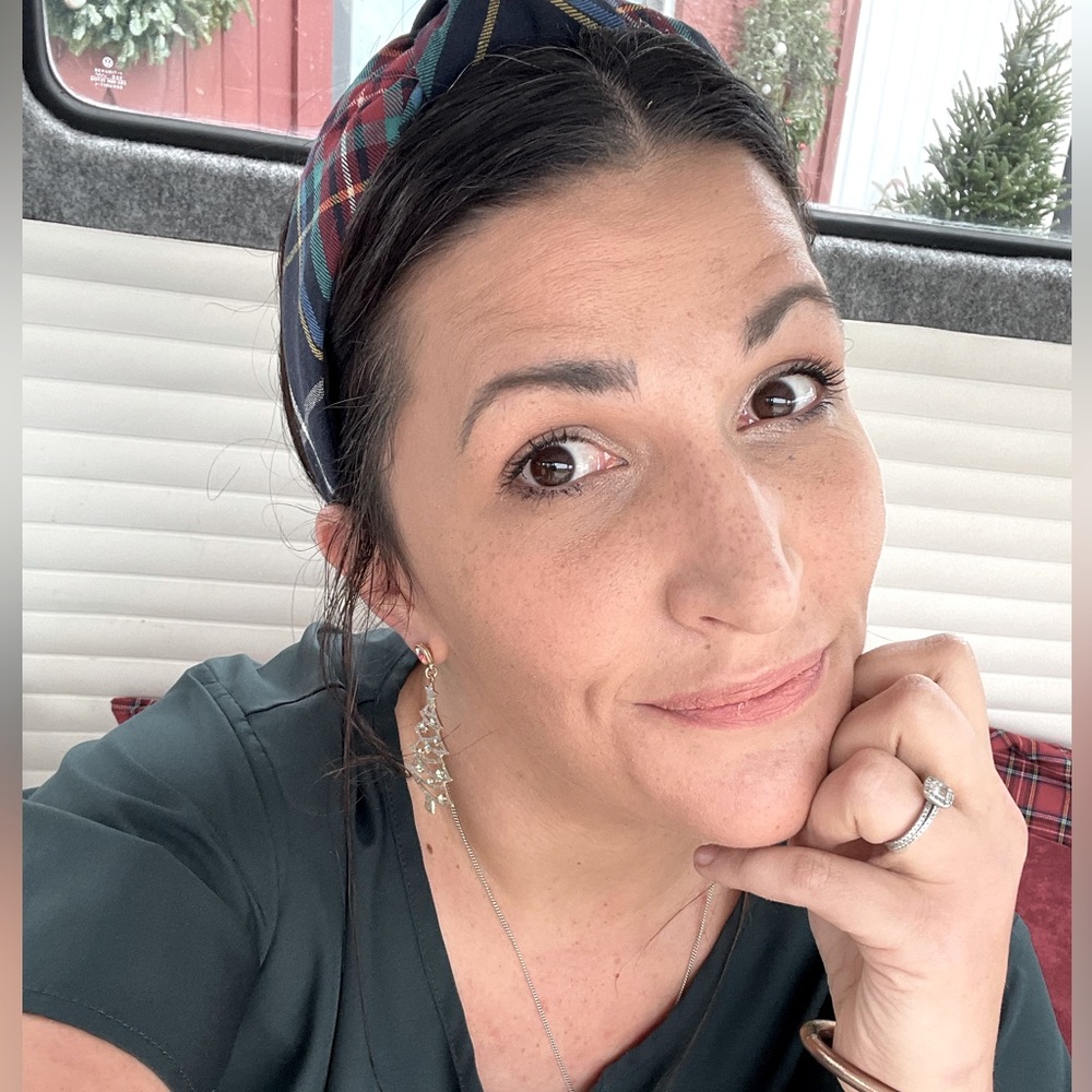 Meet your Posher, Lauren!